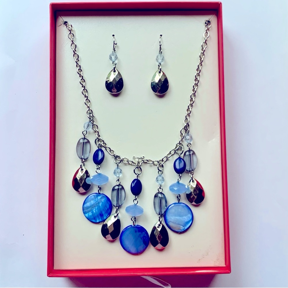 Elegant Blue and Silver Necklace and Earring Set - Picture 1 of 2